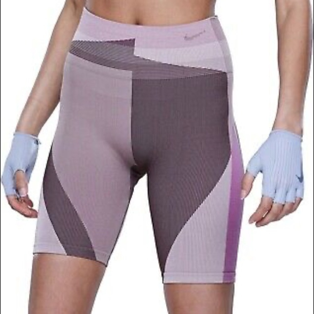 Nike Sculpt Icon Clash Seamless Training Shorts